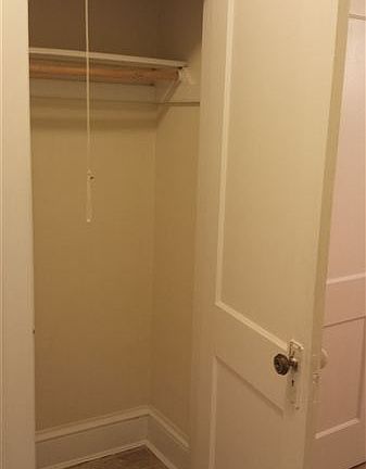 39 Charter Oak Place - Closet