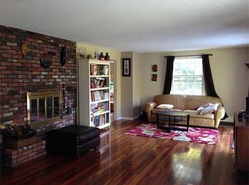2nd image of 109 Bachelor St