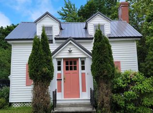 41 Barker St, Calais, ME 04619