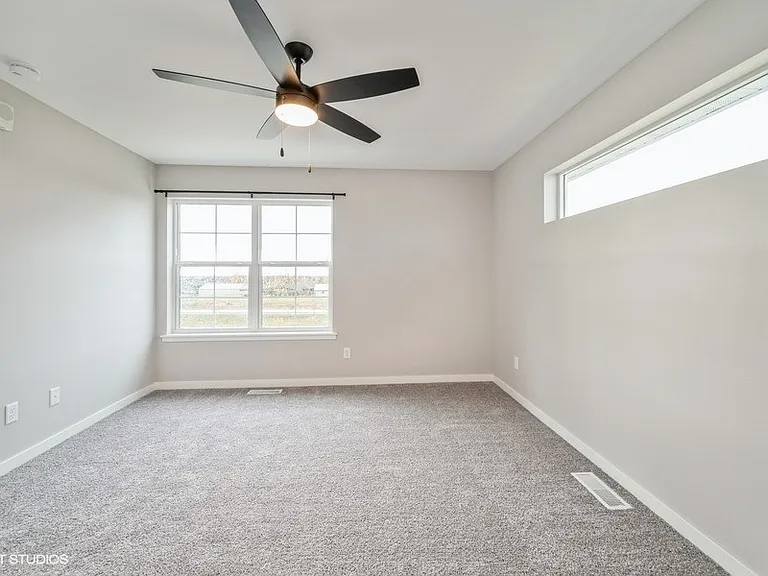 Rookwood Commons — Photo 17
