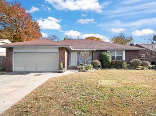 521 S 29th St, Broken Arrow, OK 74014