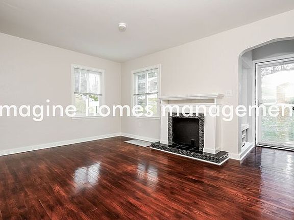 4th image of 2102 Brady Pl