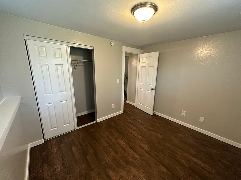5253 Meade St #5253 — Photo 9