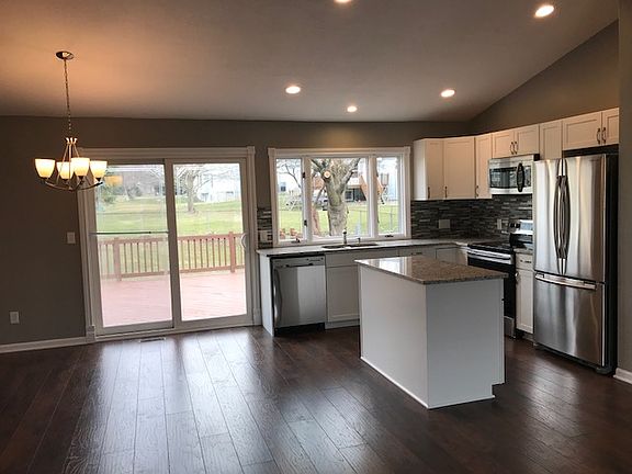4th image of 474 Park Meadows Dr