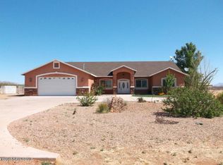 715 E Valley View Trl, Huachuca City, AZ 85616