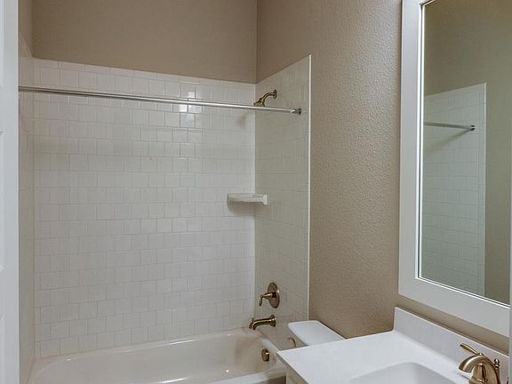 The Penmar Full Bath
