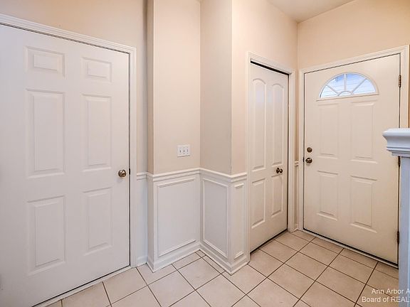 4th image of 2912 N Knightsbridge Cir