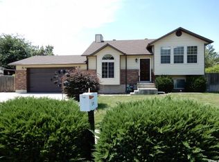 970 S Palos Verdes Dr, Kaysville, UT 84037