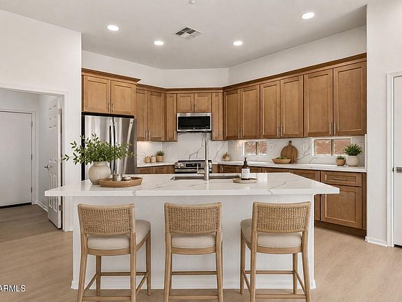 5th image of 40818 N CONGRESSIONAL Drive