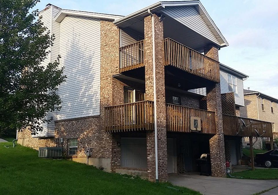 2nd image of 301-303 Anthony Dr
