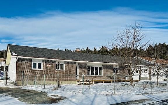 3rd image of 984-988 Main Road