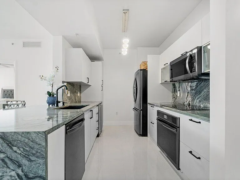 550 Okeechobee Blvd #1809 — Photo 1