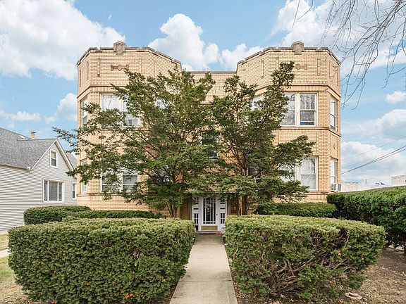 2nd image of 3617 N Sawyer Ave APT 2