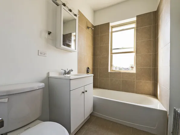 8201 S Drexel Ave 903-09 E 82nd Chicago, IL 60619