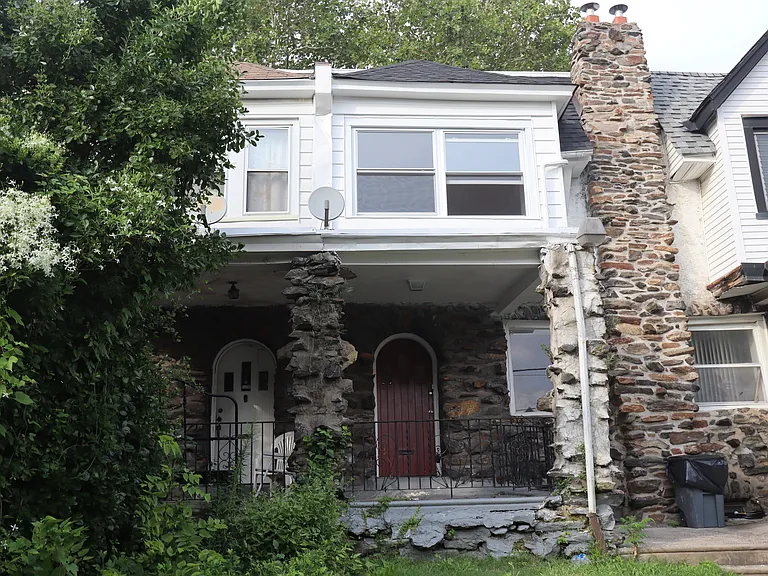 3147 N Stillman St — Photo 1