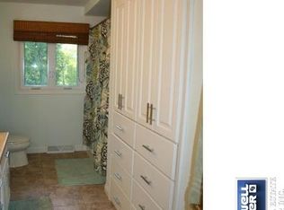 105 Elm St, Combined Locks, WI 54113