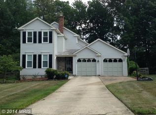 42 Carrollton Rd, Sterling, VA 20165