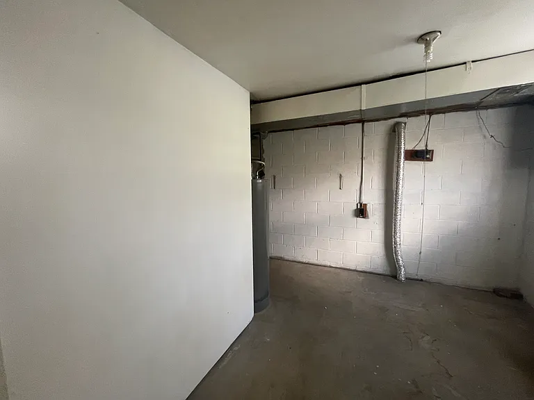 1690 Newfield Rd — Photo 28
