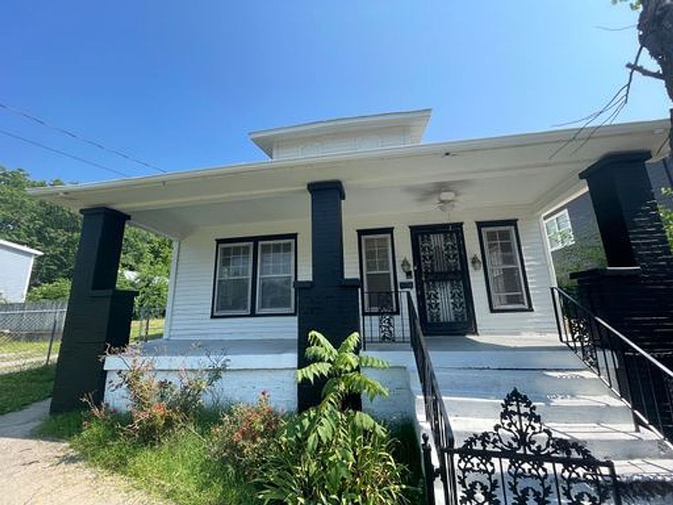 1st image of 1021 Sharpe Ave #B