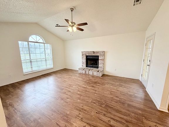 3rd image of 570 Terry Ave