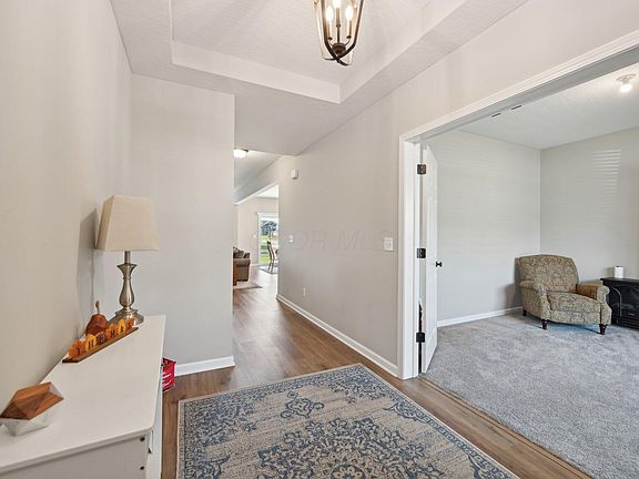 4th image of 5545 Carlisle Dr