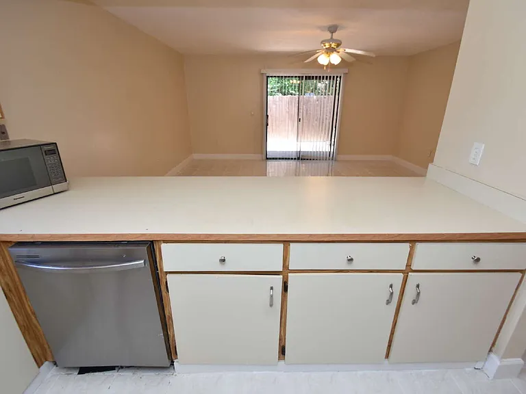 15 Florida Park Dr N #6 — Photo 8