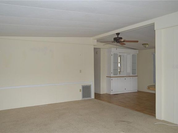 4th image of 2055 S Floral Ave