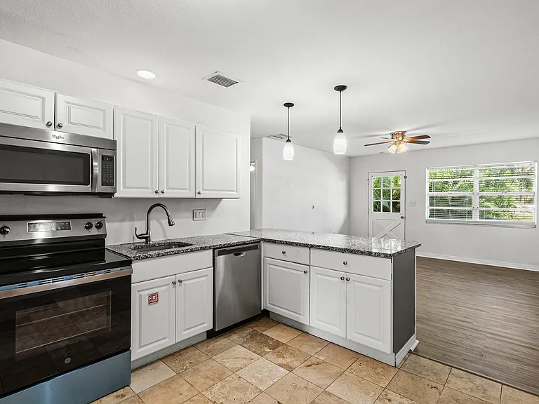 5911 Olive Ave — Photo 5