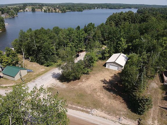 2nd image of 15995 Lakeview Dr