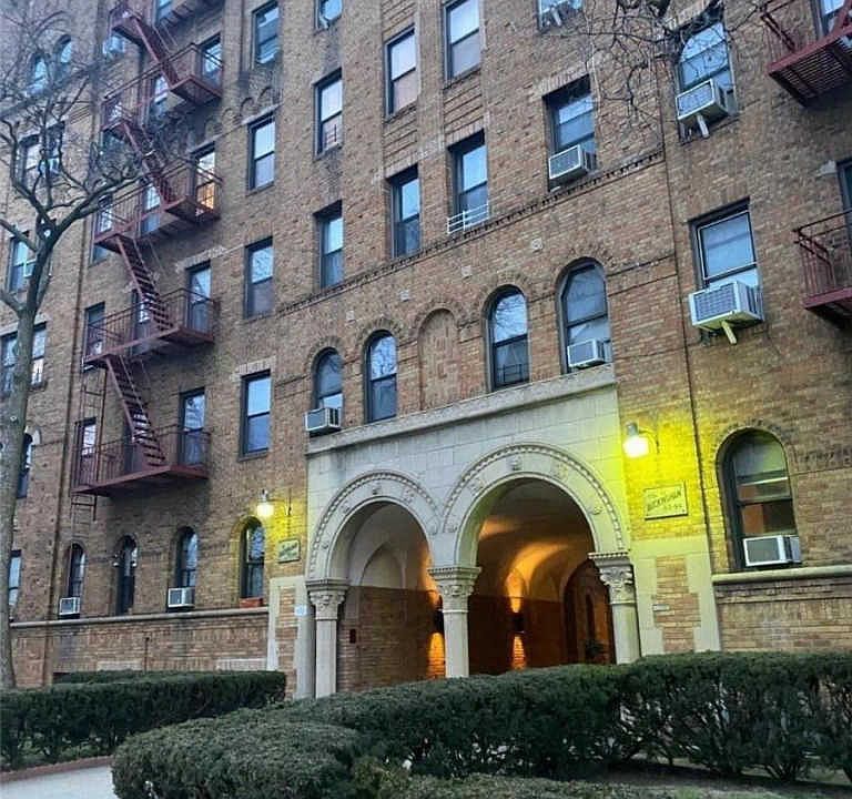 1st image of 83-44 Lefferts Blvd #6J