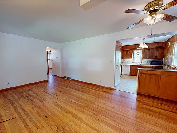 2nd image of 497 Belle Ave