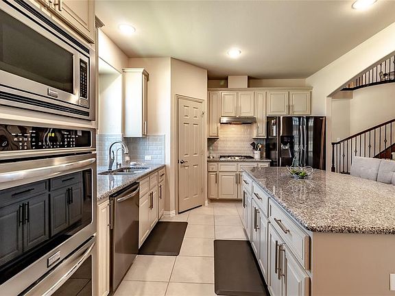 3rd image of 421 Tin Cup Ct