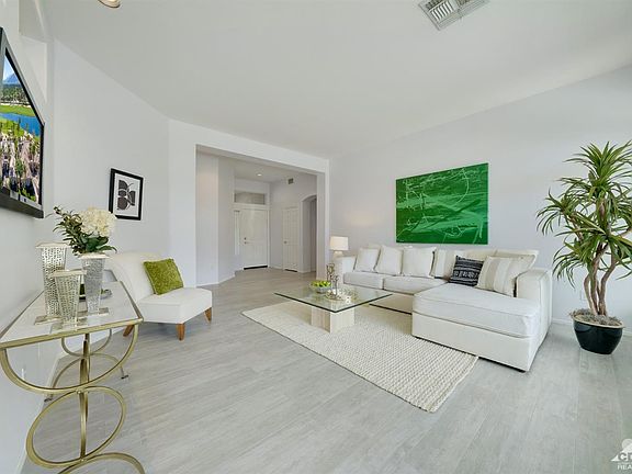 3rd image of 78079 Larbrook Dr