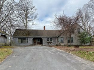 2 Country Club Dr, Halifax, MA 02338