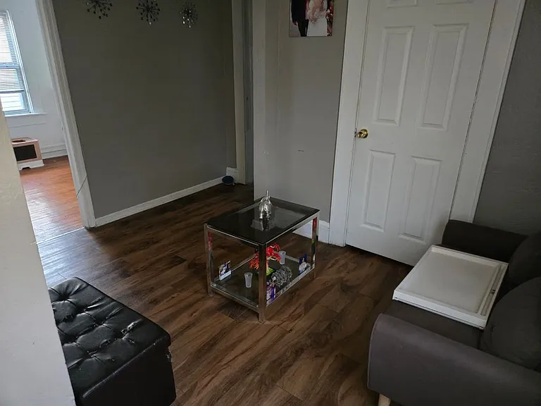 144-146 Mapes Ave #3 — Photo 2