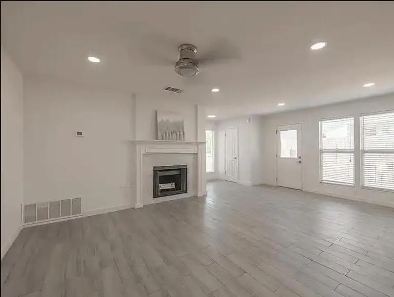 303 Fantail Loop #B