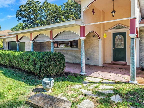 4th image of 8616 Green Springs Dr