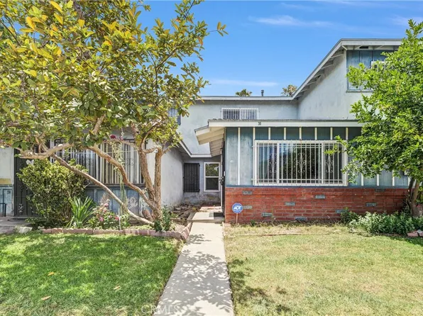 30 Camelback Ave N, Carson, CA 90745