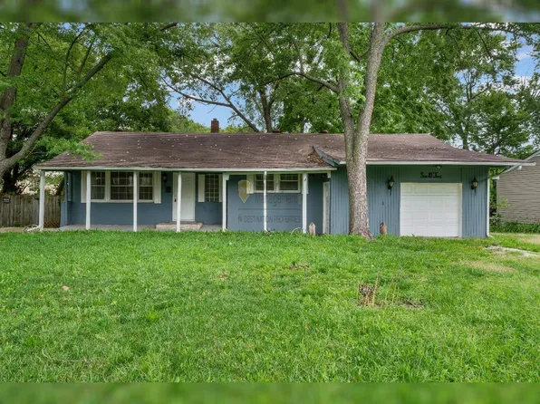 703 SE Douglas St, Lees Summit, MO 64063