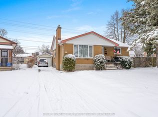 81 Robert Wallace Dr, Kingston, ON K7M 1X9