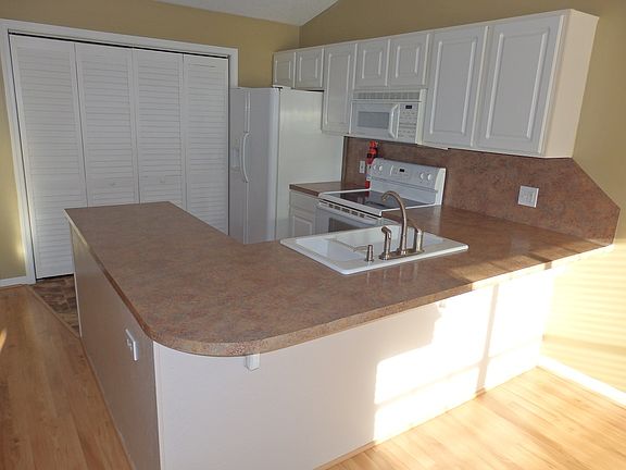 4th image of 2900 Forbes Wood #2nd floor