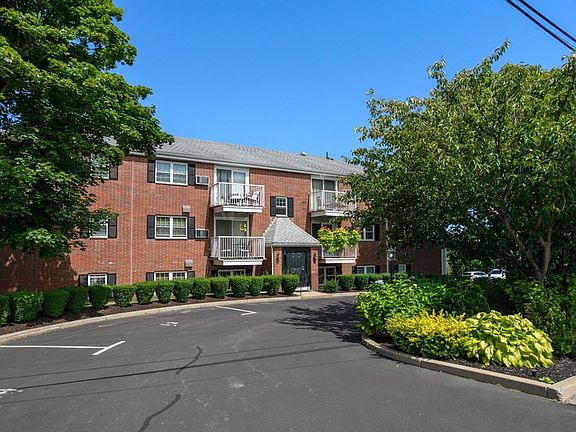 4th image of 300 River St Unit 3