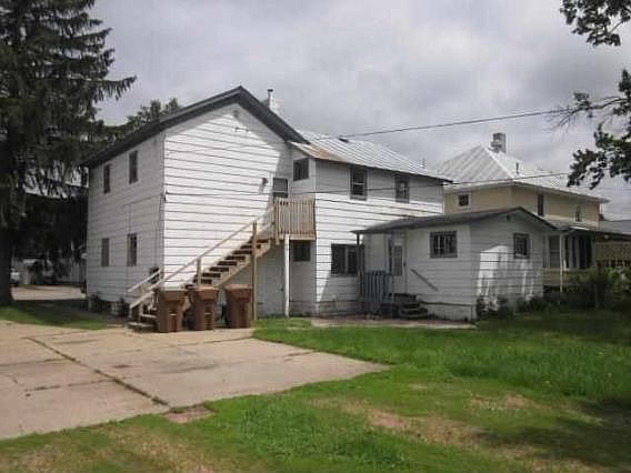 2nd image of 2109 Dixon St