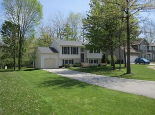 523 N 1st St, Porter, IN 46304