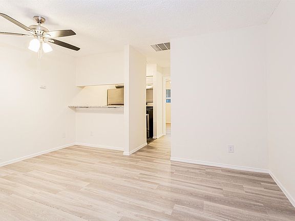 3rd image of 2609 Ektom Dr #1