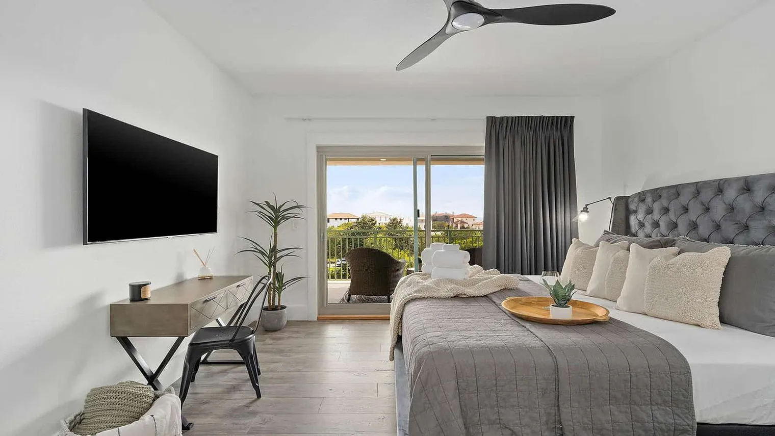 Studio, 1.0 bath, 322 sqft, $1,988 — Photo 2