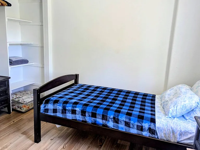 419 Dark Star Ct — Photo 2
