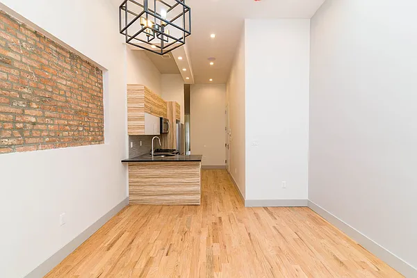 Rented by Nooklyn NYC LLC | media 38