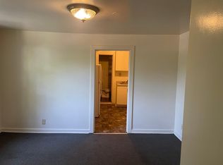 909 S College St #9, Springfield, IL 62704