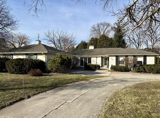 2365 Mary Beth Ct, Brookfield, WI 53005